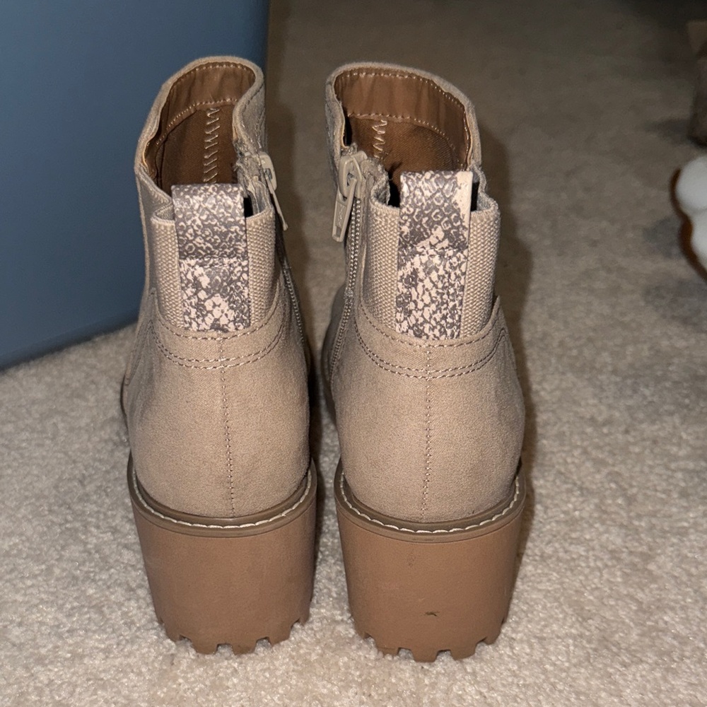 Universal Thread Tan Ankle Boots - Picture 3 of 3